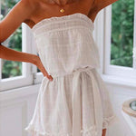 Margovil Off Shoulder Sleeveless Tie Waist Ruffle Romper afbeelding 1